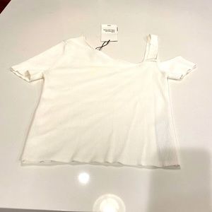 Zara asymmetrical white rubbed‎ too NEW